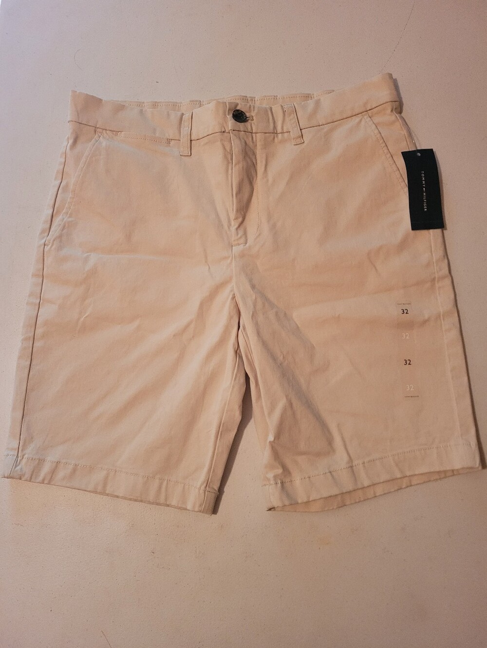 Tommy Hilfiger Mens Khaki Shorts NWT Cream 78JA776 100 ACG Preppy 32x9 Inch